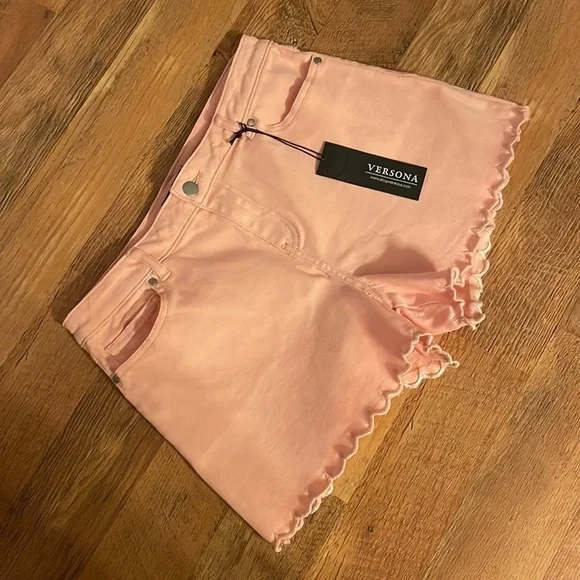 VERSONA Scalloped Hem Modern Rise Size 10